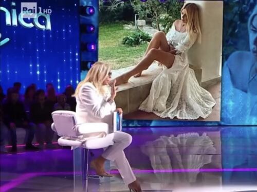 Domenica in, la rivelazione di Mara Venier: “Romina Power ci ha diffidato”. Poi ospita Lecciso