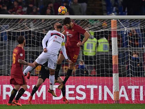 Roma, tre punti da infarto. Col Cagliari decide la Var