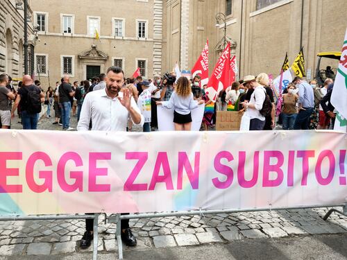 Ufficiale, ddl Zan a fine corsa. Pietra tombale sulla legge, volano gli stracci