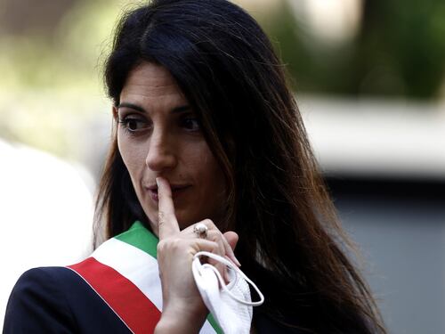 “Maggioranza implosa, Raggi si dimetta”. Bordoni all’attacco dopo la bocciatura dell’assestamento di bilancio