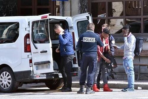 "La Gendarmerie scarica migranti in Italia". Il Viminale accusa la Francia