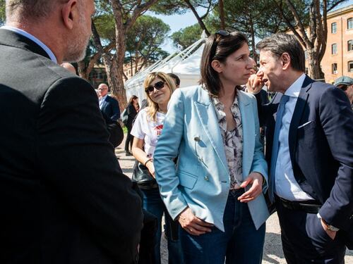 Sinistra in tilt, le faide del campo largo: tutti contro tutti dalla Liguria alla Toscana fino a Bari