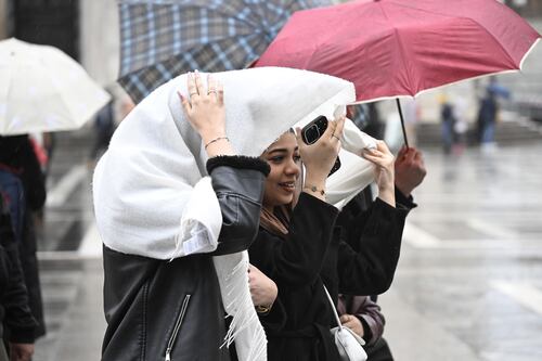 Meteo, inizio settimana nel caos: piogge e temporali dal Nord al Centro, poi tocca al Sud
