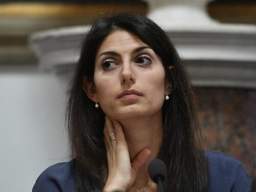 La Raggi accelera: un pilota a Zetema