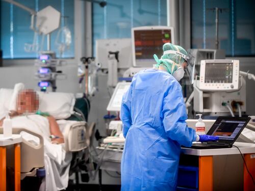 Coronavirus, record di contagi in un giorno. 4.480 in 24 ore. E l'Italia fa più morti della Cina