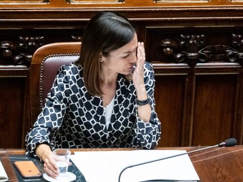 Elezioni, Carlo Calenda corteggia Mariastella Gelmini e Mara Carfagna: “Spero che vengano con me”