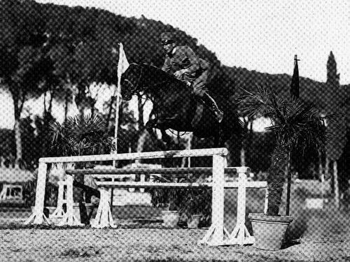 Piazza di Siena compie 90 anni