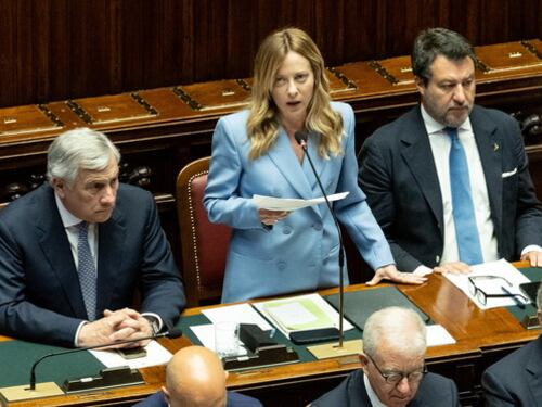Meloni punge l'Ue: i burocrati non ribaltino le decisioni del Consiglio