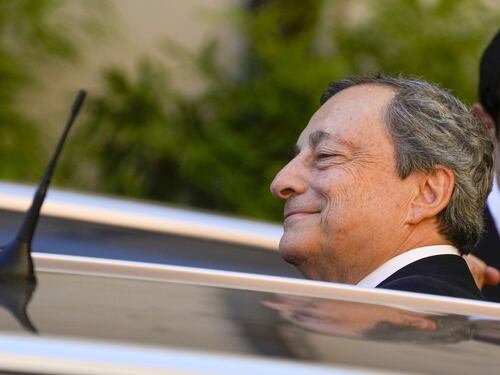 Mario Draghi riprova a tartassarci con la riforma del catasto: braccio di ferro sulla casa
