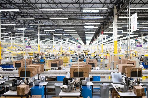 Amazon alza gli stipendi negli Usa