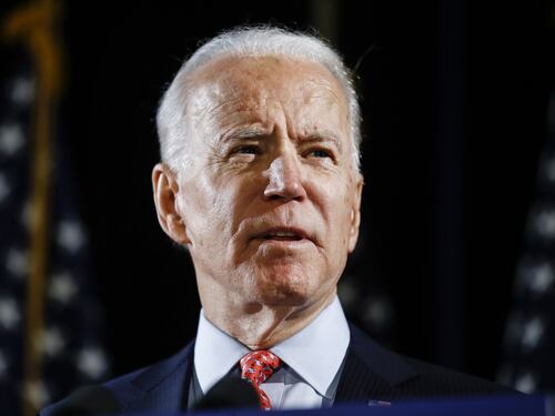 Non gli date la comunione. Il cardinale Usa contro Joe Biden