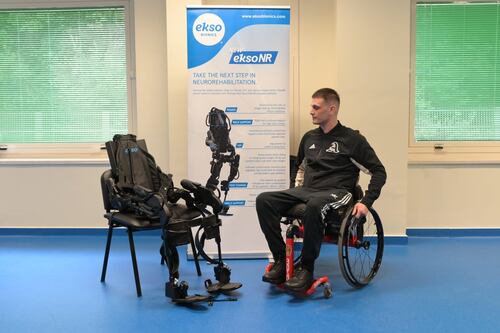 Esoscheletro robot per la riabilitazione delle gambe
