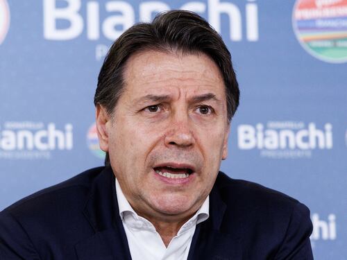 Superbonus, Conte si arrampica sugli specchi: “E le spese militari per ammazzare persone?”