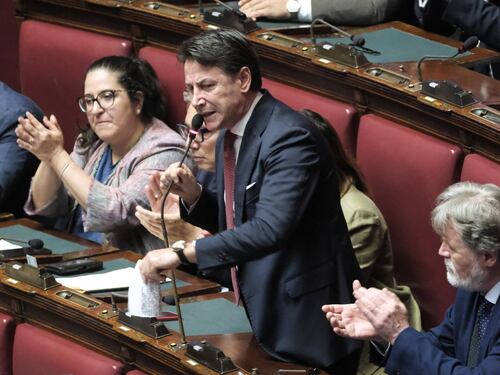 M5S, Conte imbraccia il forcone contro il governo: “Inadeguato e pericoloso”