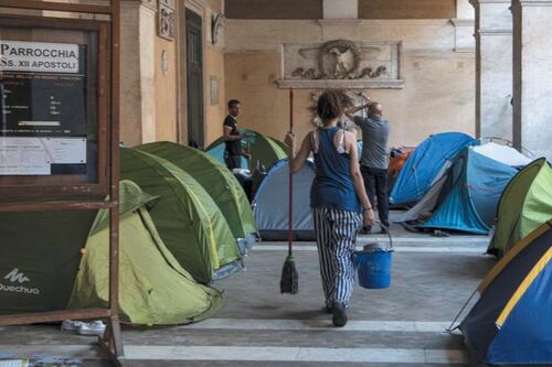 Okkupare chiese con l’ok di Papa Francesco