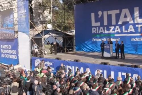 La Lega invade Piazza del Popolo. Salvini: "L'Italia rialza la testa"