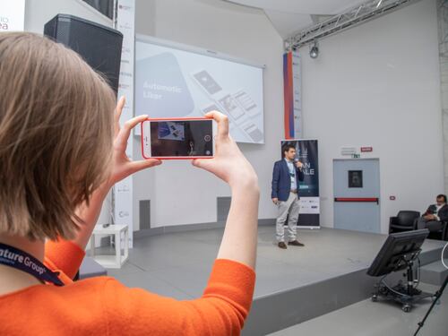 L'intelligenza artificiale aiuta il lavoro, la salute e... l'amore