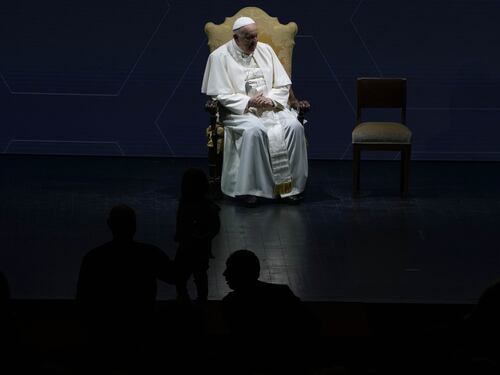 Papa Francesco, niente crisi e condizioni stazionarie. Ha ricevuto le Ceneri e chiamato Gaza