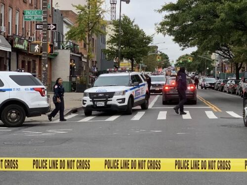 Spari in un locale a Brooklyn. Quattro morti e tre feriti
