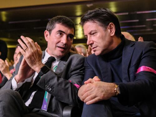 Fratoianni, Bonelli e Conte sentono puzza di bruciato: caos a sinistra