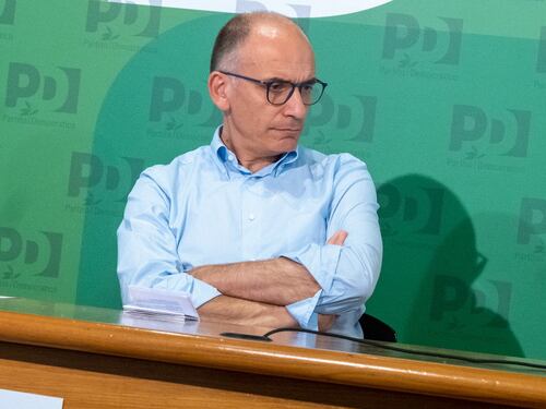 Azione molla il Pd, gelo di Enrico Letta: l'unico alleato di Carlo Calenda è se stesso. Botta e risposta su Twitter