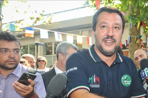 Salvini sulla Diciotti: "I minori sbarchino". E a Fico: il ministro dell'Interno sono io