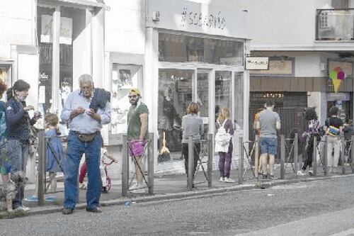Commercianti in rivolta contro la chiusura la domenica pomeriggio