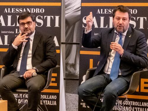 Matteo Salvini avverte i suoi dopo il caso Luca Morisi: chi mi sta vicino rischia grosso. La promessa su Renzi