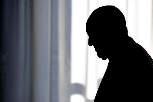 I due volti di Papa Francesco: la sintonia con gli "ultimi" e gli attriti con la Curia. Il ritratto di Bisignani
