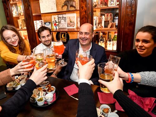 Storace: Zingaretti accusa la piazza di oggi. "Negazionisti!" E lui ai Navigli?