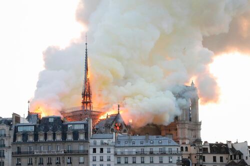 Incendio a Notre Dame. Così va in fumo un simbolo di Parigi