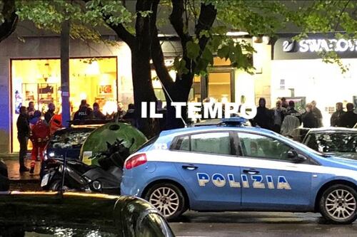 Choc all'Eur, armati di pistola legano le titolari della gioielleria e fuggono con il bottino