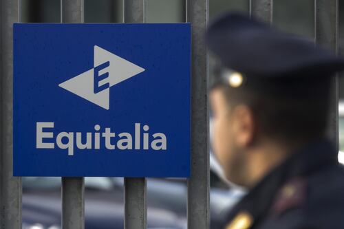 Equitalia, oltre 400 mila cartelle in arrivo: il Governo proroga la rottamazione