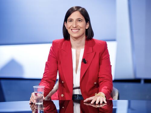 Pd, aria di crisi con Enrico Letta. C'è già il sostituto: "Elly Schlein nuova segretaria"