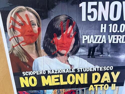 Meloni e Bernini sporche di sangue, il manifesto choc degli studenti comunisti