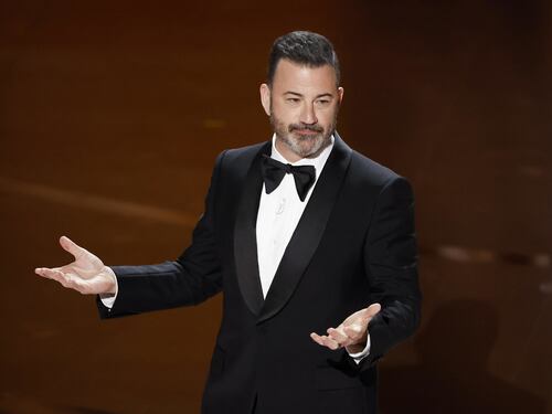 Jimmy Kimmel torna in tv: cosa ha detto. Trump: "Spazzatura democratica"