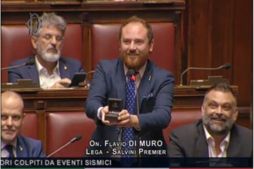 La proposta di matrimonio del leghista Di Muro era una messinscena. Matrimonio già fissato