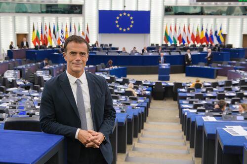 Gozi (Renew): "Schlein ingenua e imbarazzata, i sindaci del Pd sprovveduti. Ecco perché occorre chiarezza"