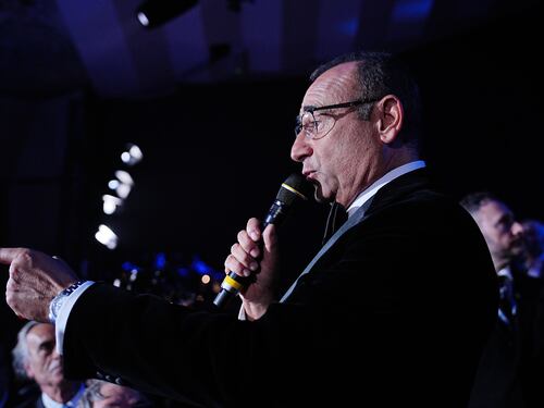 Sanremo 2026, dopo Meloni pure Conti smaschera la fake news: “Nessun invito”