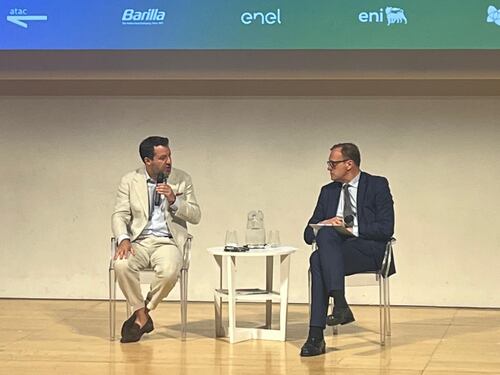 Salvini all'evento de Il Tempo: nessuno usi i morti di Gaza per il Referendum. E sul prof sospeso...