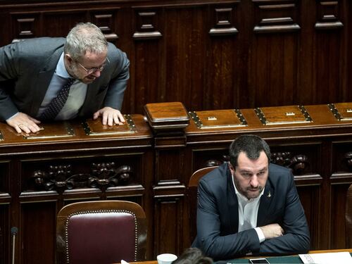 Borghi è tornato: "Fuori dall'euro"Ma Salvini lo smentisce