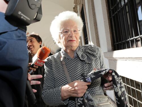 Liliana Segre sotto scorta. Salvini: "Minacce gravi, come per me"