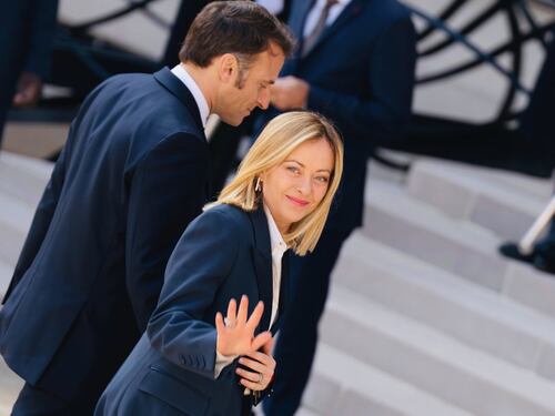 Vertice di Parigi, il piano di Meloni: "Lavorare con gli Usa per fermare il conflitto"