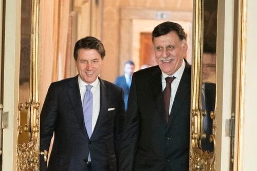 Libia, Haftar annuncia il cessate il fuoco. Al Serraj da Conte: ma si ritiri