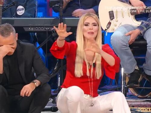 Loredana Lecciso conosce il suo futuro genero su Rai2: "Facciamo le presentazioni con Al Bano"