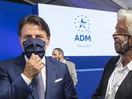 Farsa M5s, Conte e Grillo si mettono d'accordo. E alla fine la spunta Casalino
