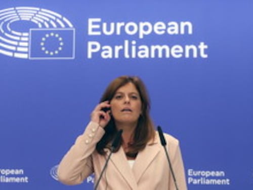 Piano Casa. Iaia (FdI) contro Salis: "Non favorisce gli sfratti, recupera gli alloggi vuoti"