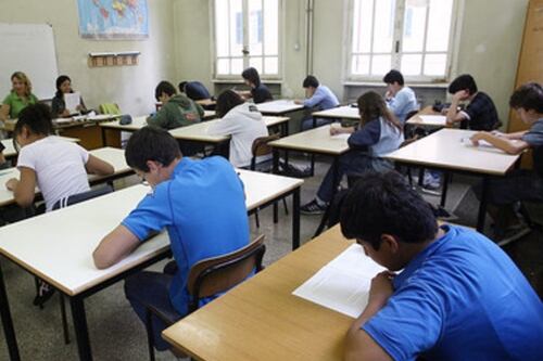 Giuseppe Conte: le scuole resteranno chiuse dopo il 3 aprile