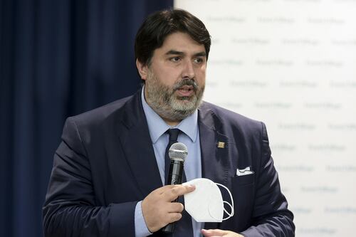 Prigionieri in Sardegna. Il silenzio del governo sui turisti contagiati e beffati