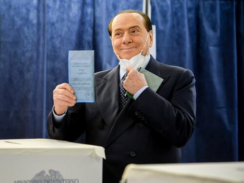 Silvio Berlusconi torna e fa scintille con Lega e Fratelli d'Italia: "Sui candidati si cambi sistema"